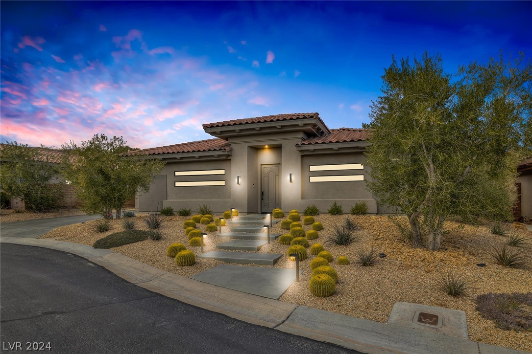 76 Panorama Crest Avenue