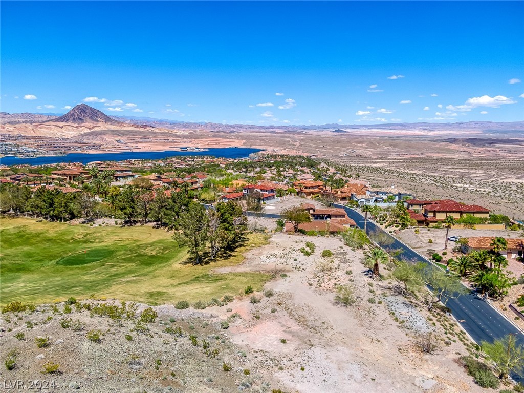 5 Pyrenees Court