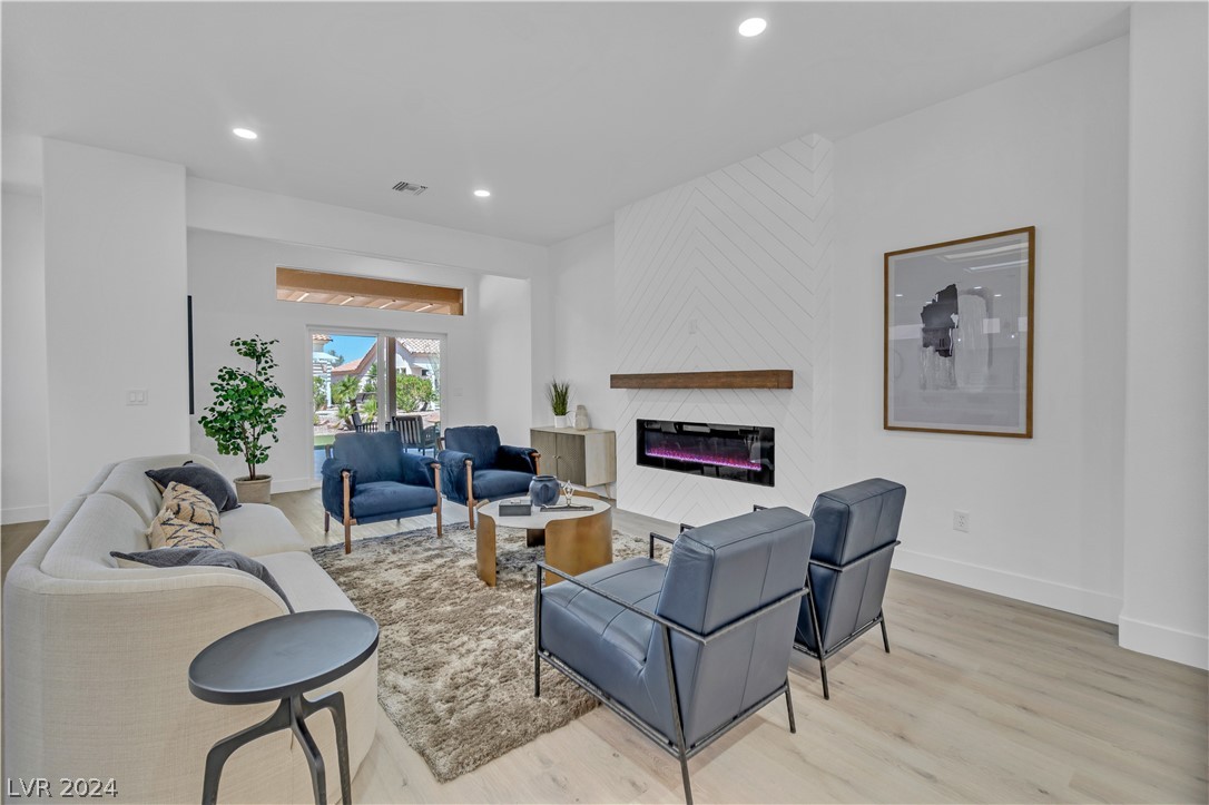 10040 Woodhouse Drive