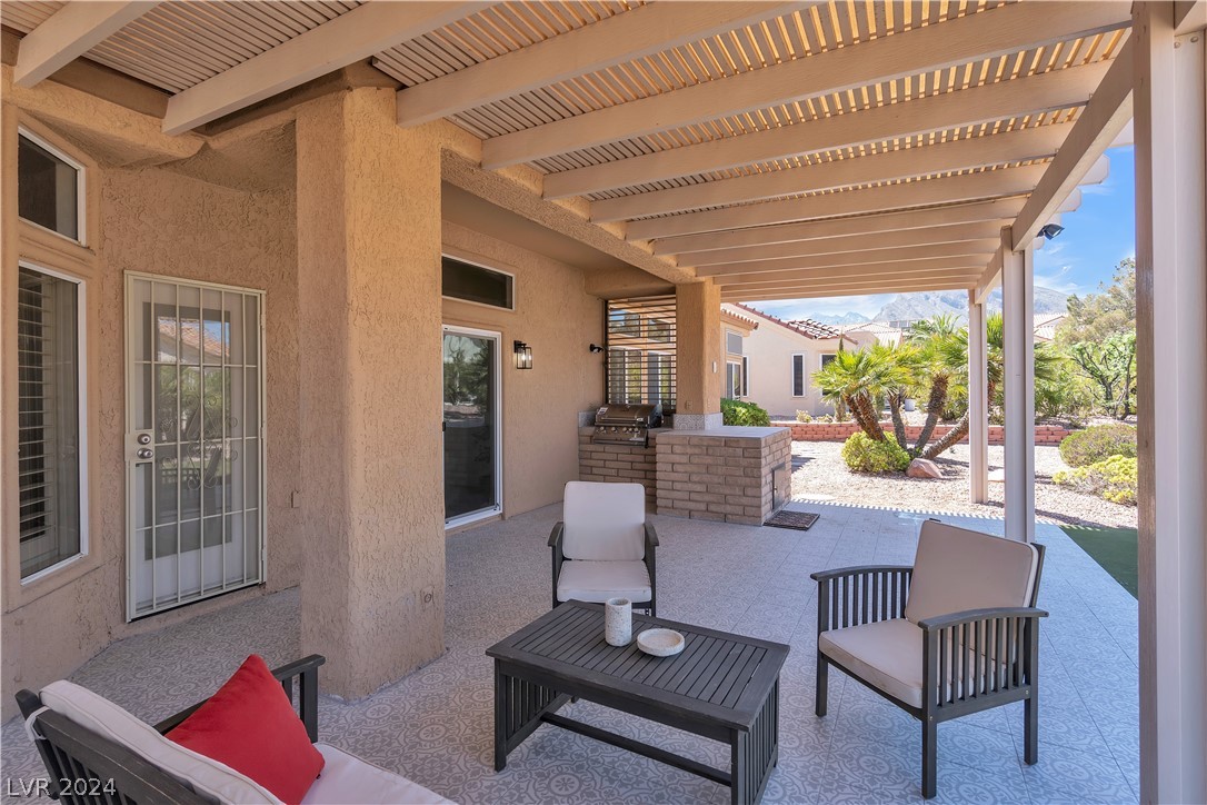10040 Woodhouse Drive