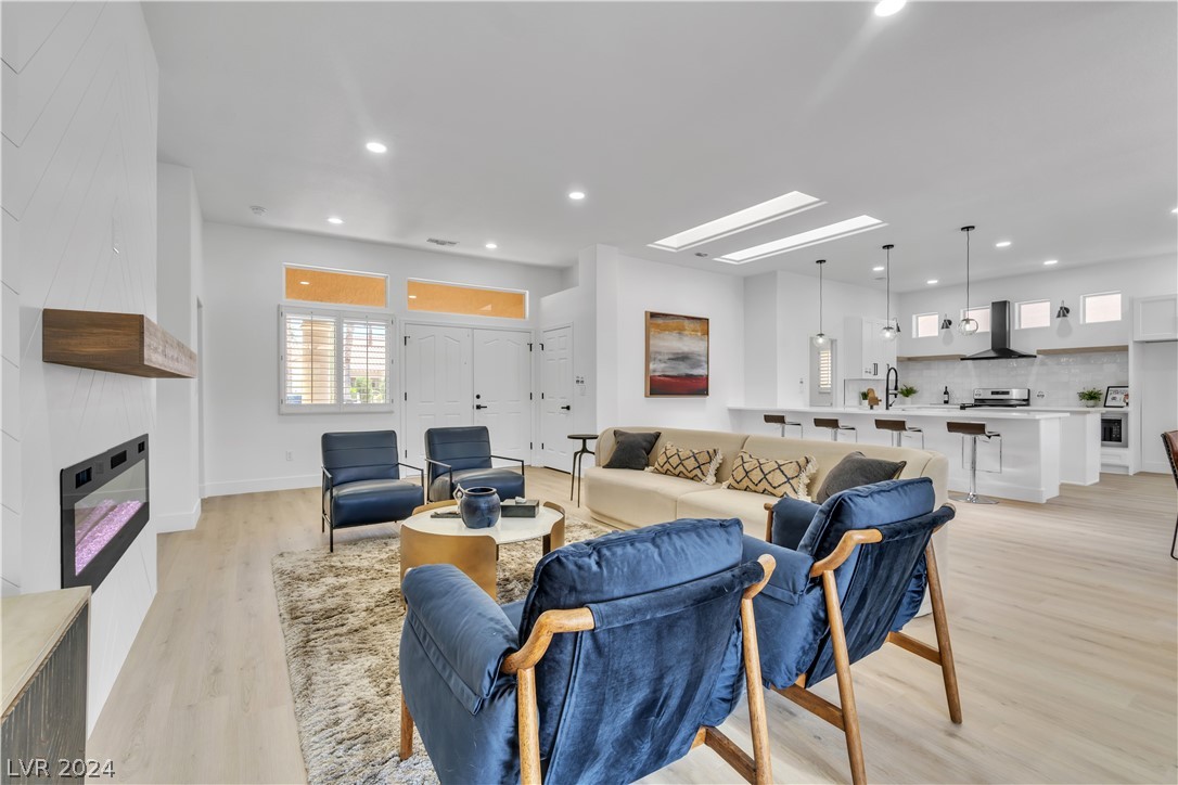 10040 Woodhouse Drive
