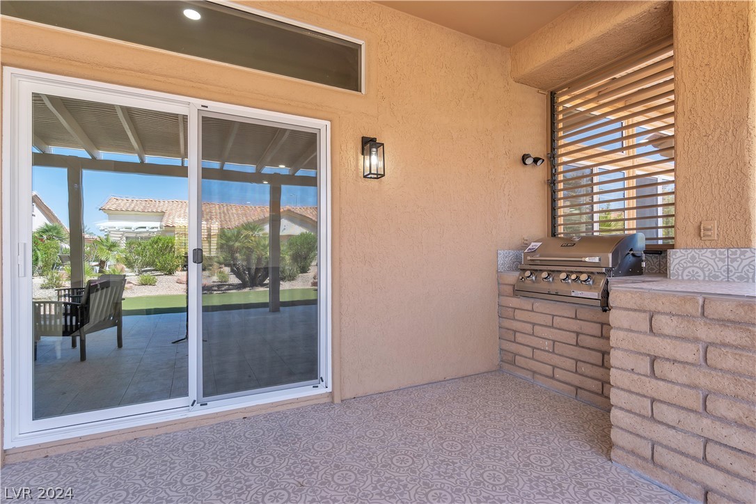 10040 Woodhouse Drive