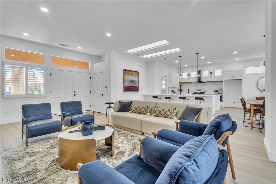 10040 Woodhouse Drive