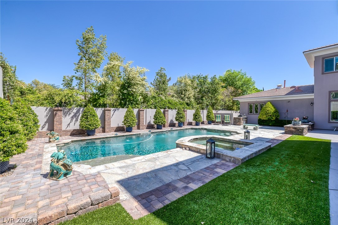 209 Satin Mist Court