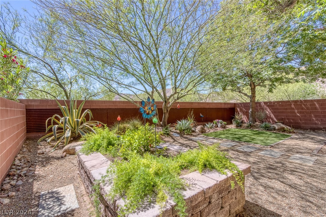 10593 Agate Knoll Lane