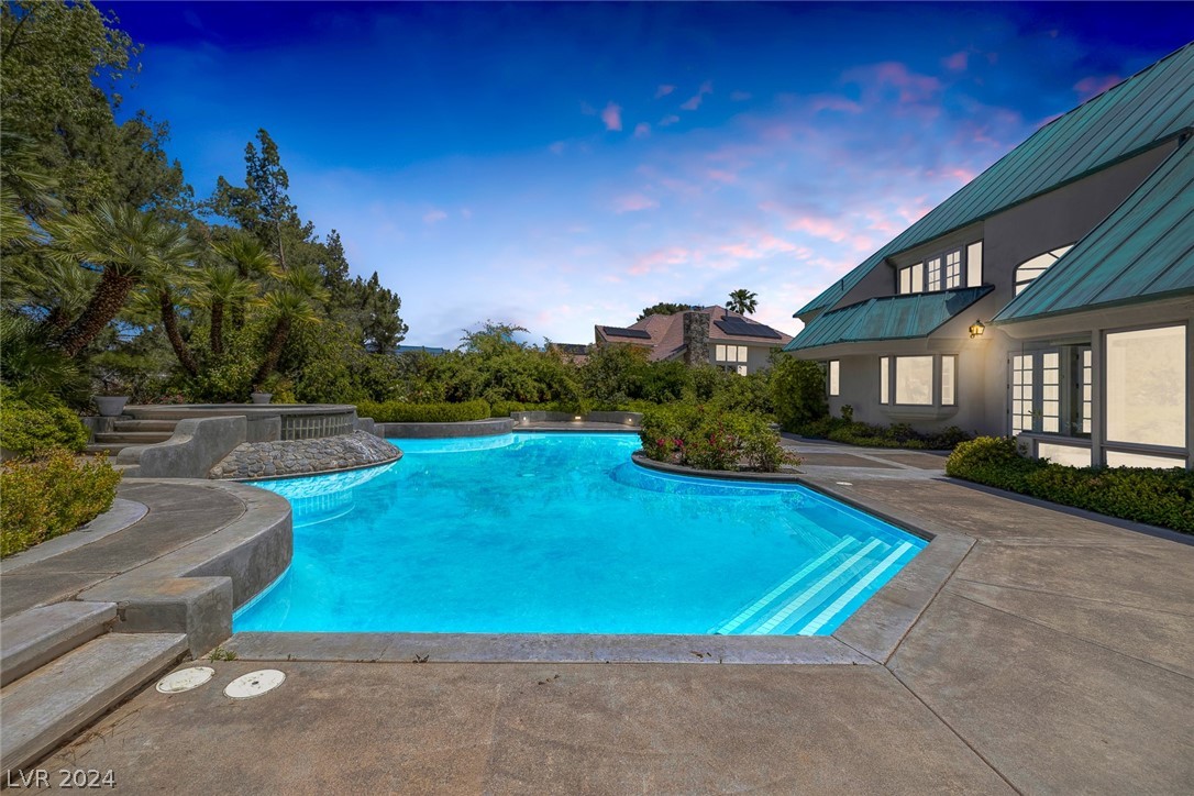 14 Quail Hollow Drive