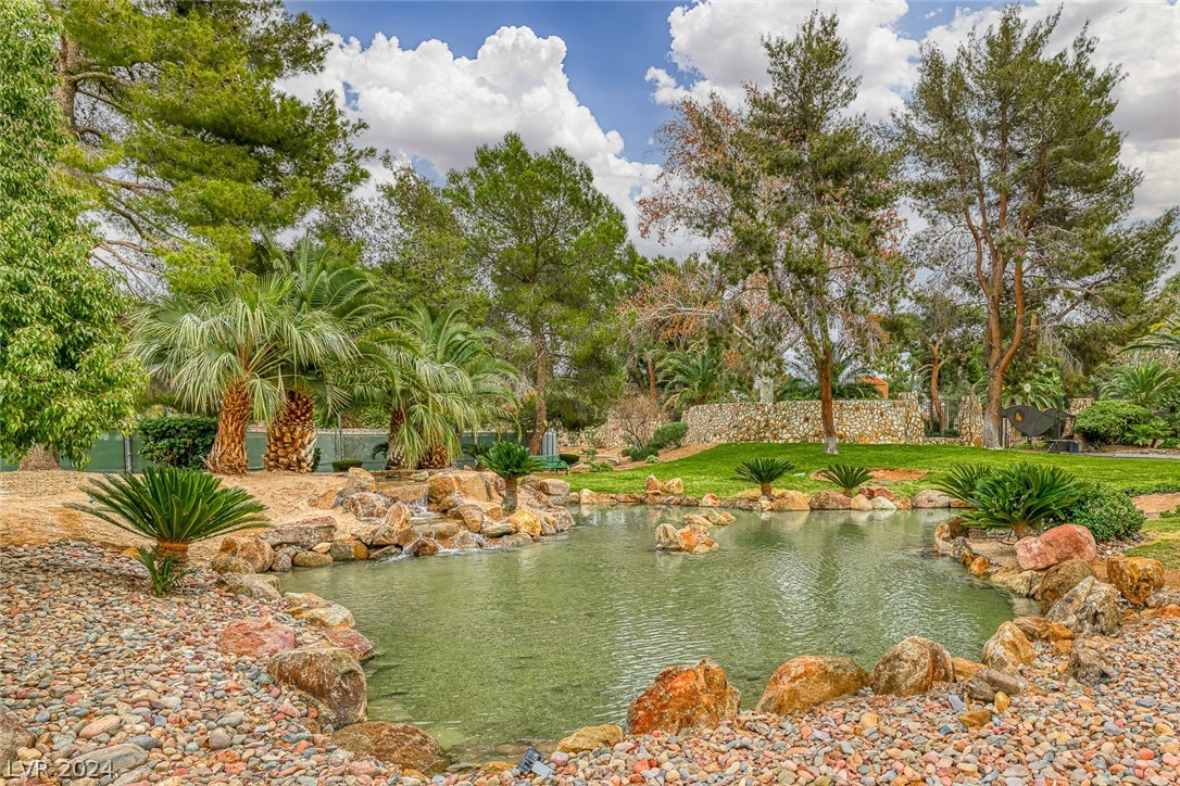 14 Quail Hollow Drive