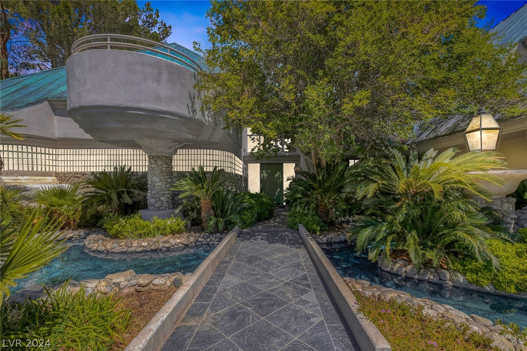 14 Quail Hollow Drive