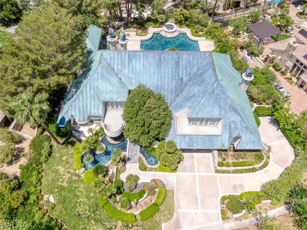 14 Quail Hollow Drive