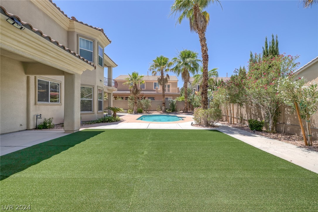5736 Heather Breeze Court