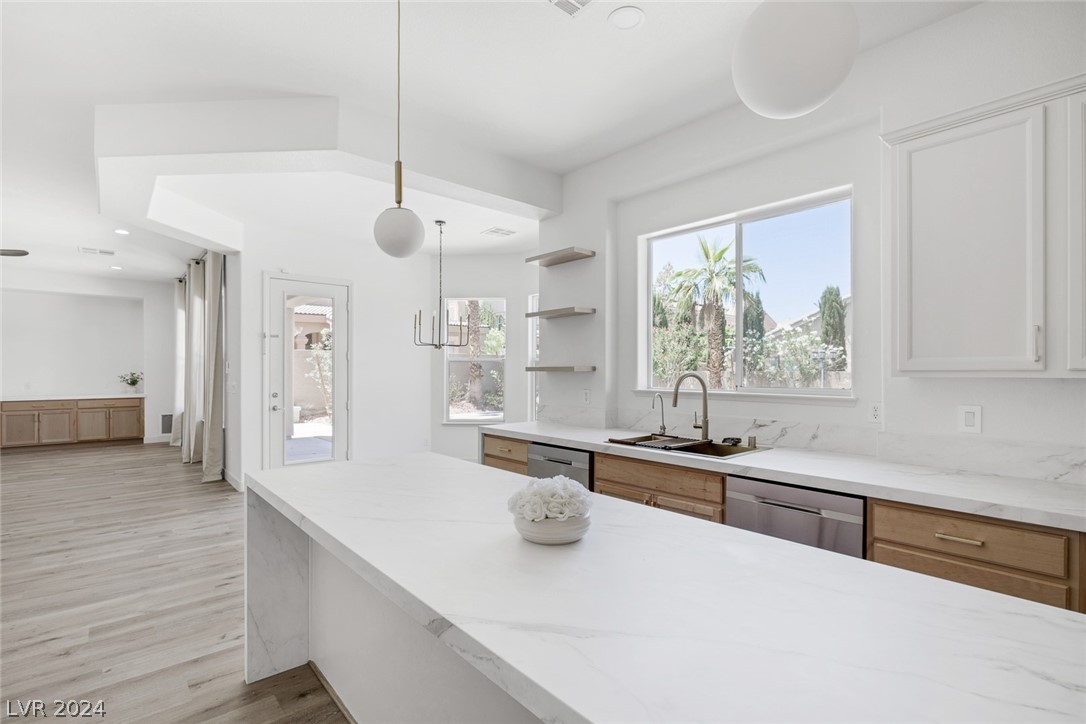 5736 Heather Breeze Court