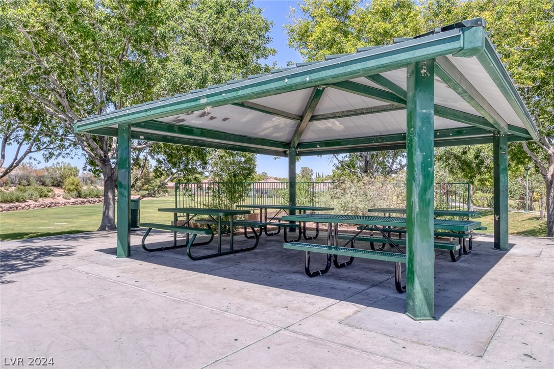 5736 Heather Breeze Court