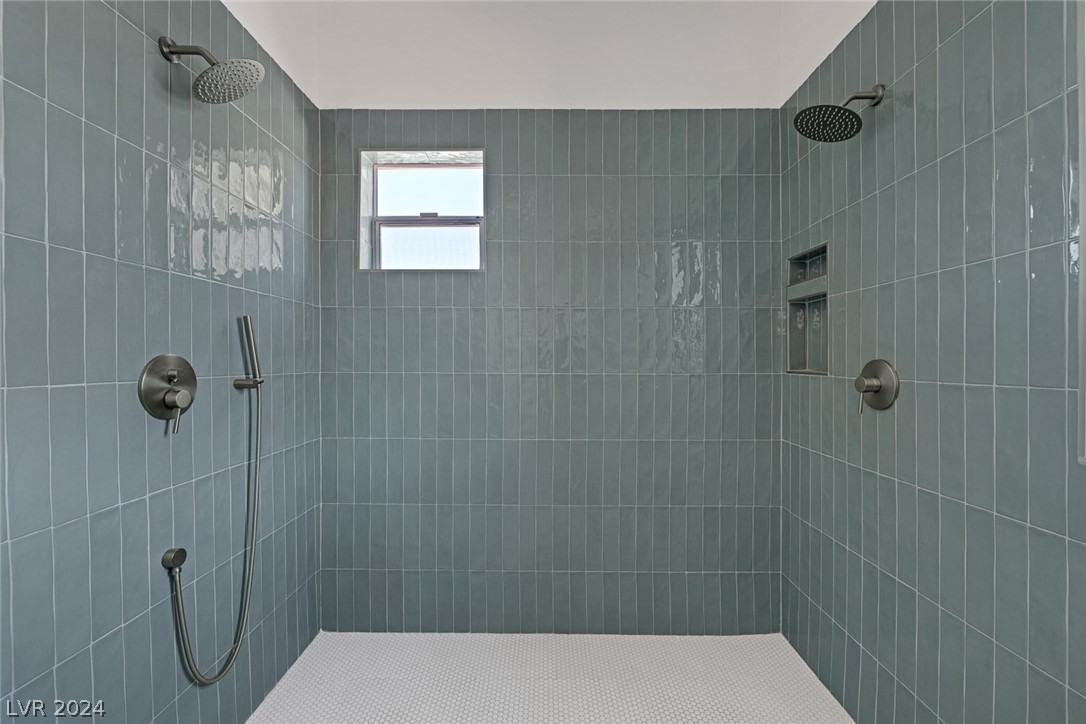 5736 Heather Breeze Court