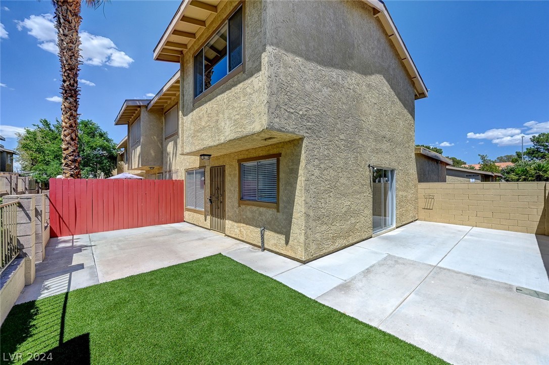 2240 Tall Pine Drive 0
