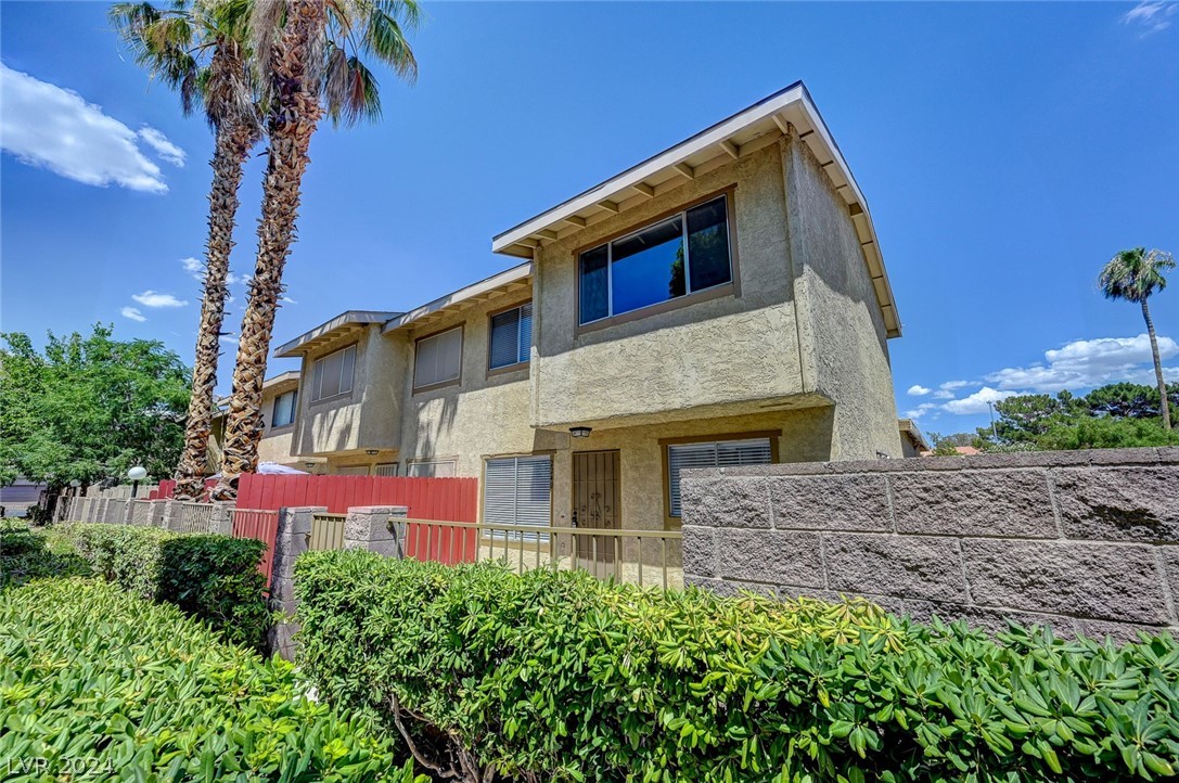 2240 Tall Pine Drive 0