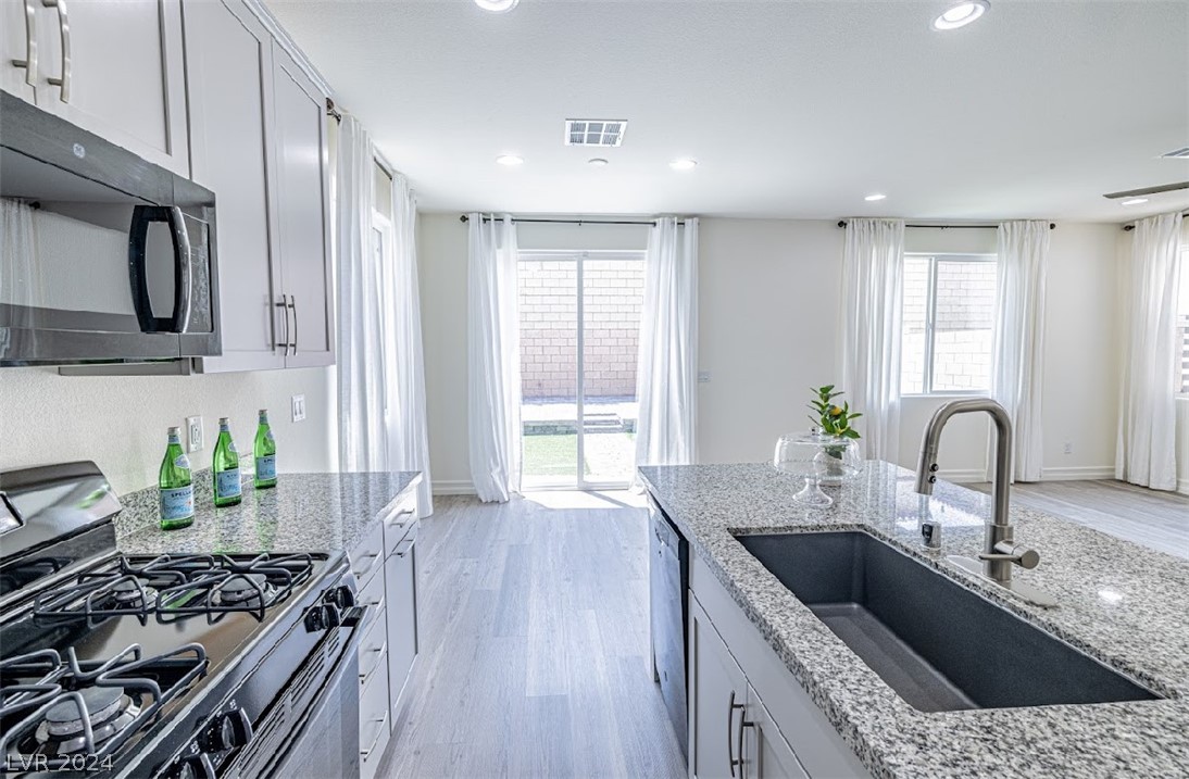 6191 Desert Orchid Way