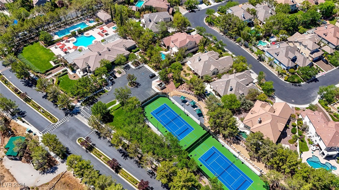 9324 Fontainbleu Drive