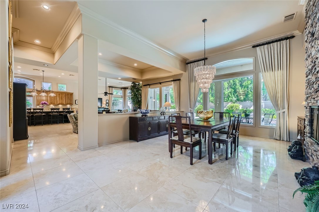 9324 Fontainbleu Drive