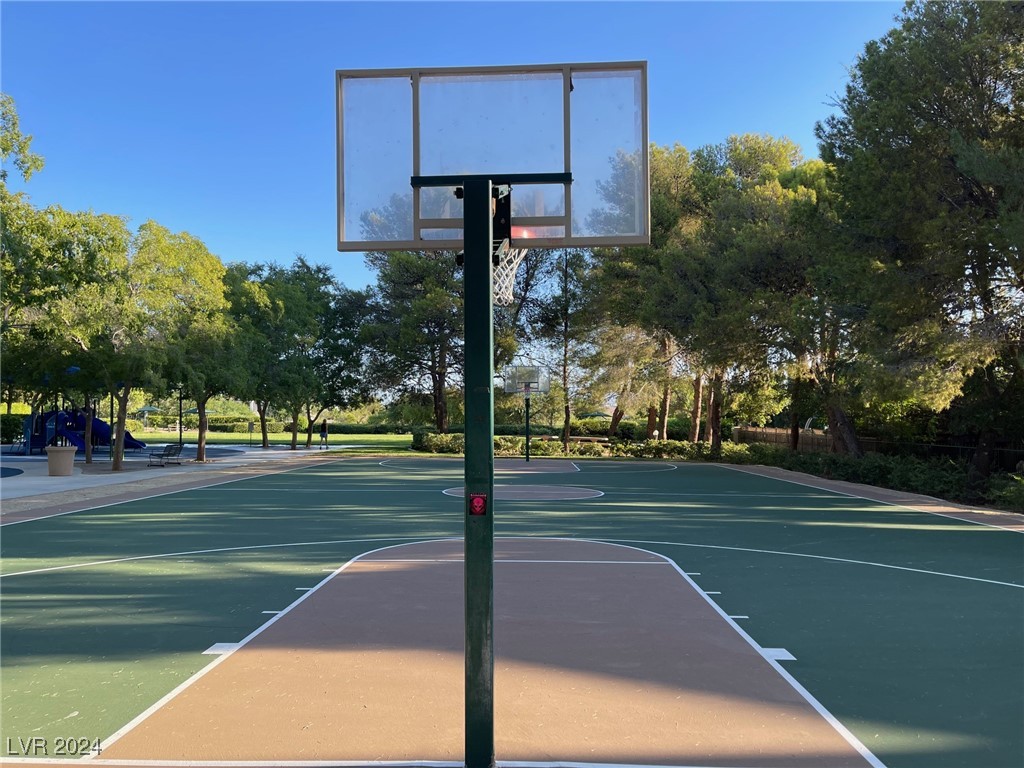 9324 Fontainbleu Drive