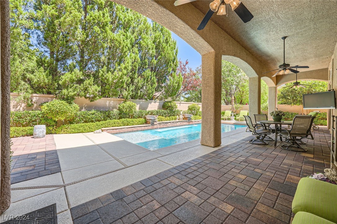 9324 Fontainbleu Drive