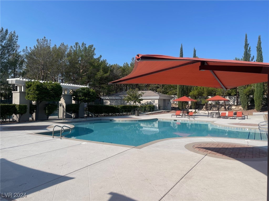 9324 Fontainbleu Drive