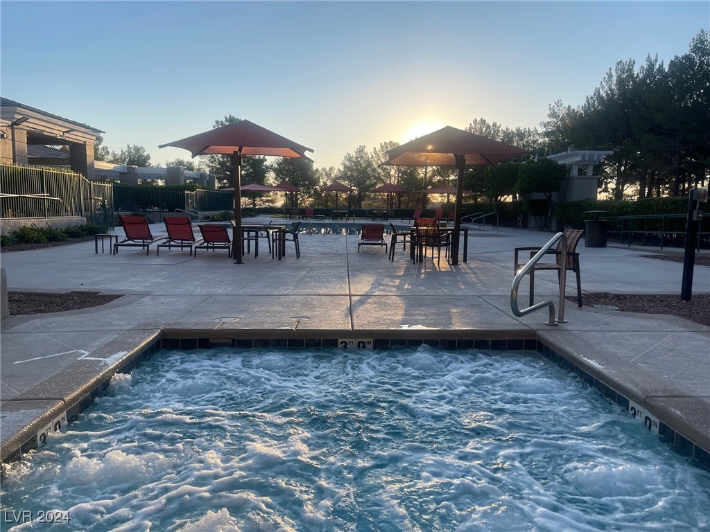 9324 Fontainbleu Drive