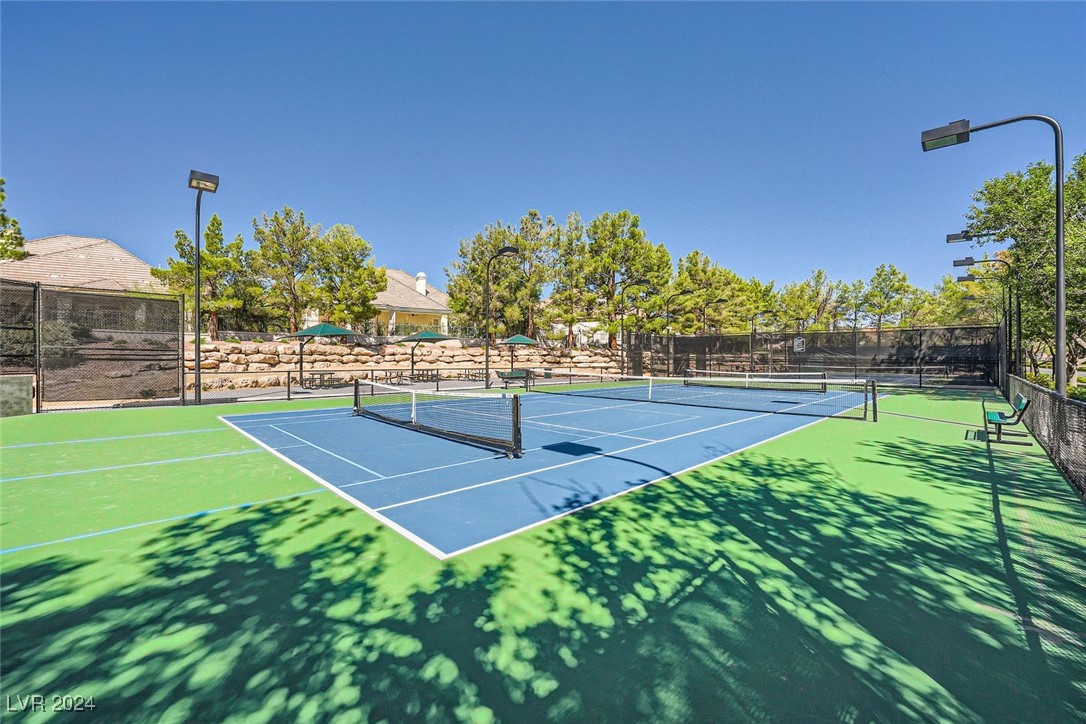 9324 Fontainbleu Drive