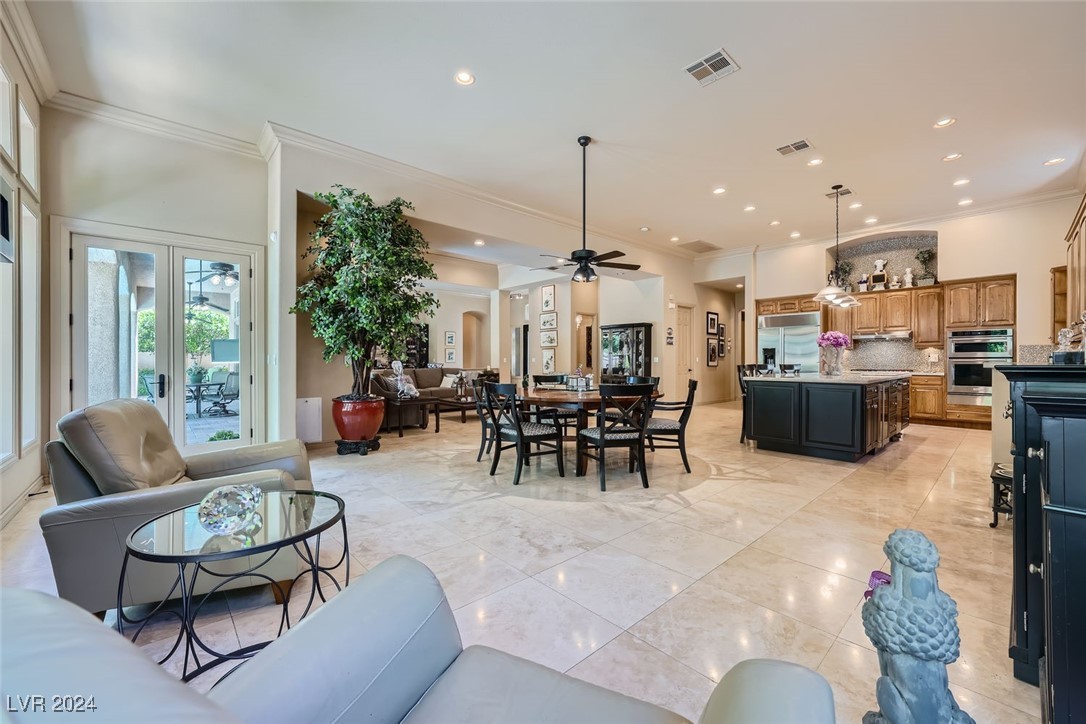 9324 Fontainbleu Drive