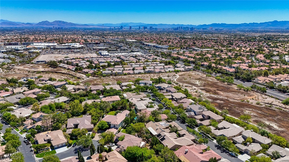 9324 Fontainbleu Drive