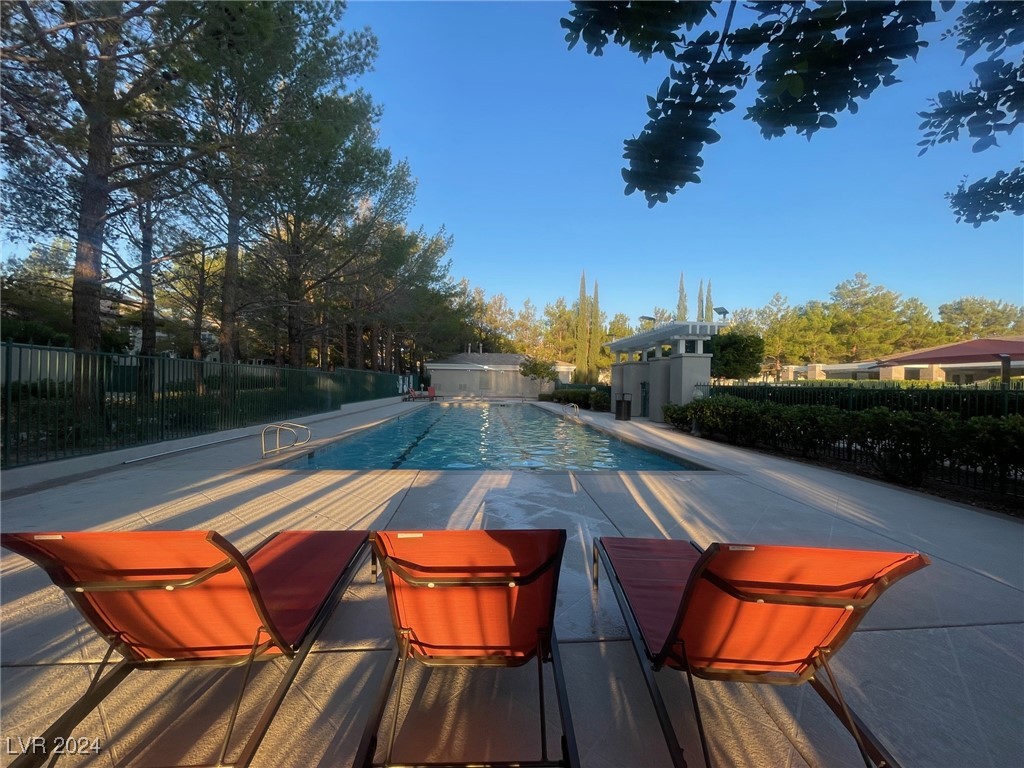 9324 Fontainbleu Drive