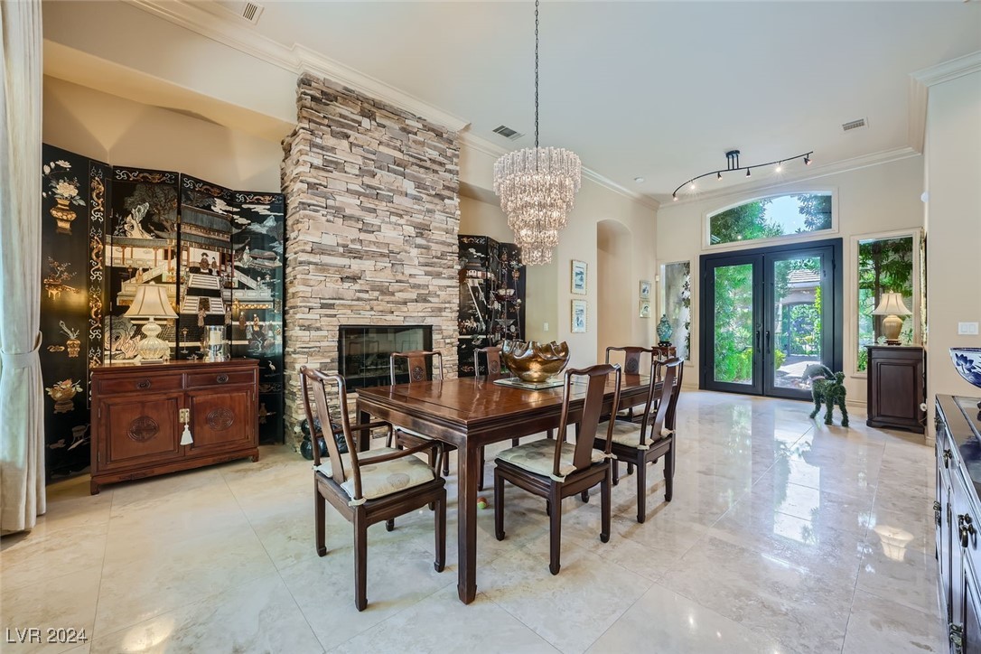 9324 Fontainbleu Drive