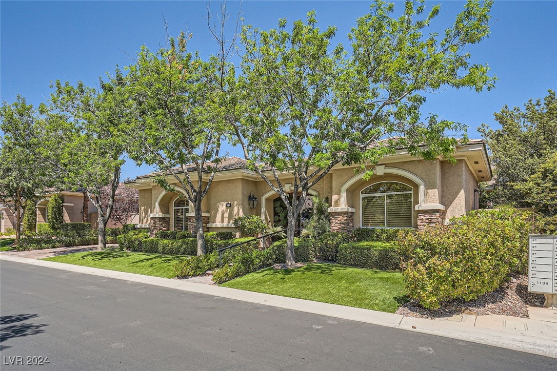 9324 Fontainbleu Drive