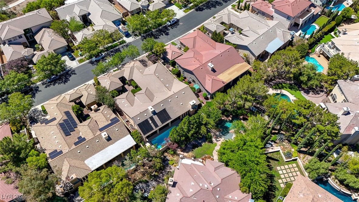 9324 Fontainbleu Drive