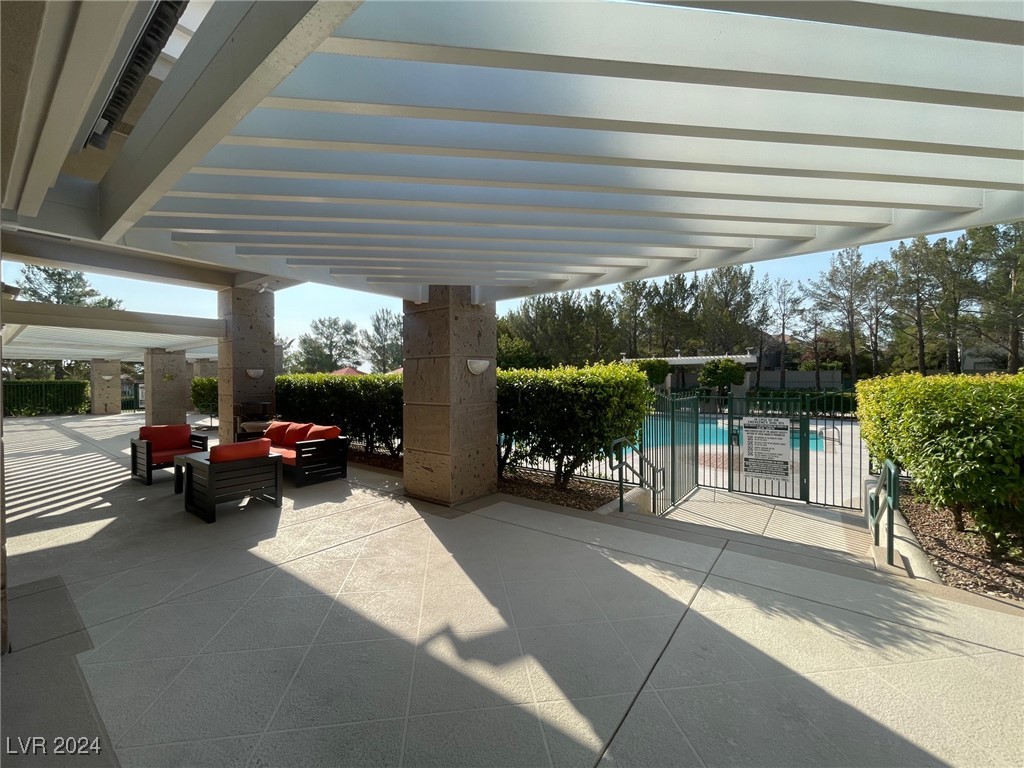 9324 Fontainbleu Drive