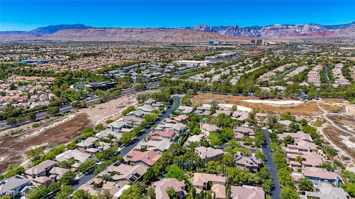 9324 Fontainbleu Drive