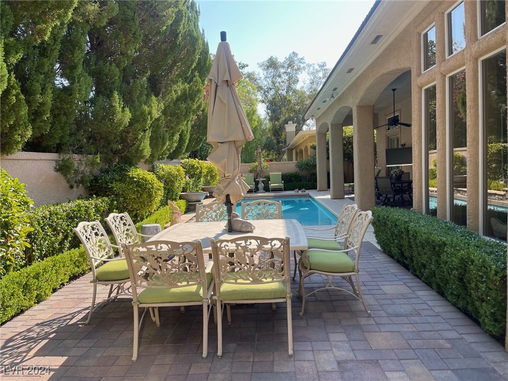 9324 Fontainbleu Drive