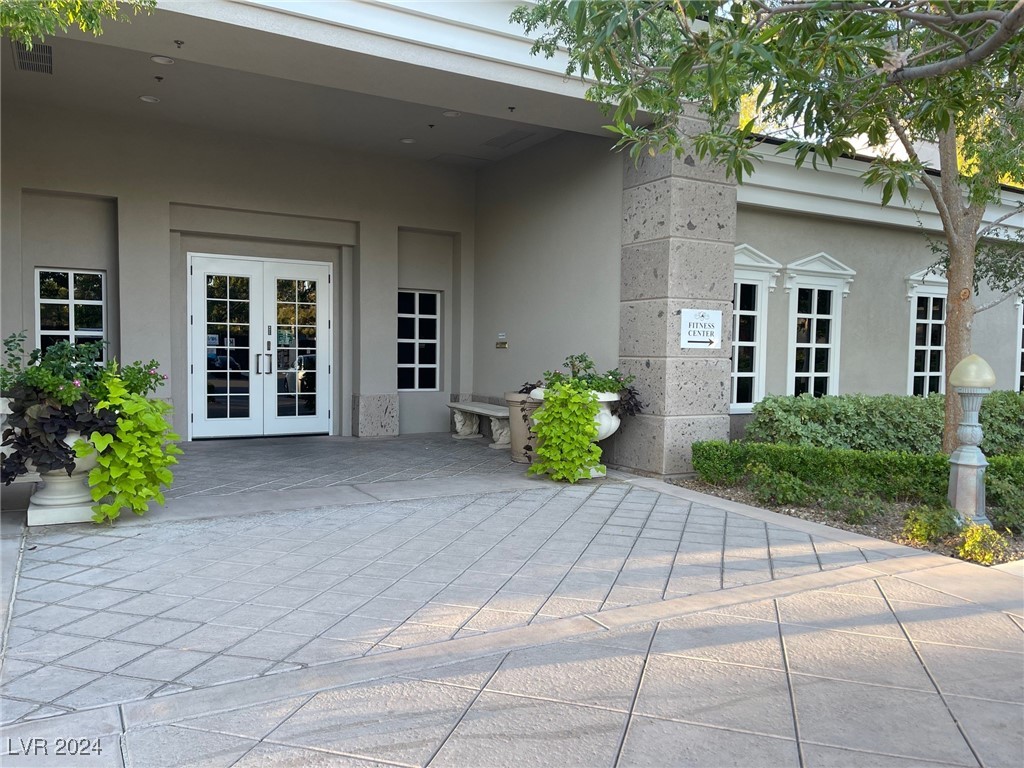 9324 Fontainbleu Drive