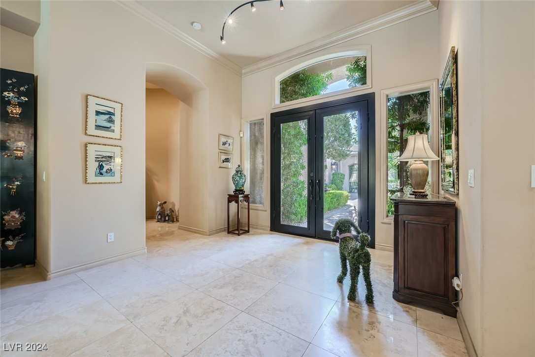 9324 Fontainbleu Drive
