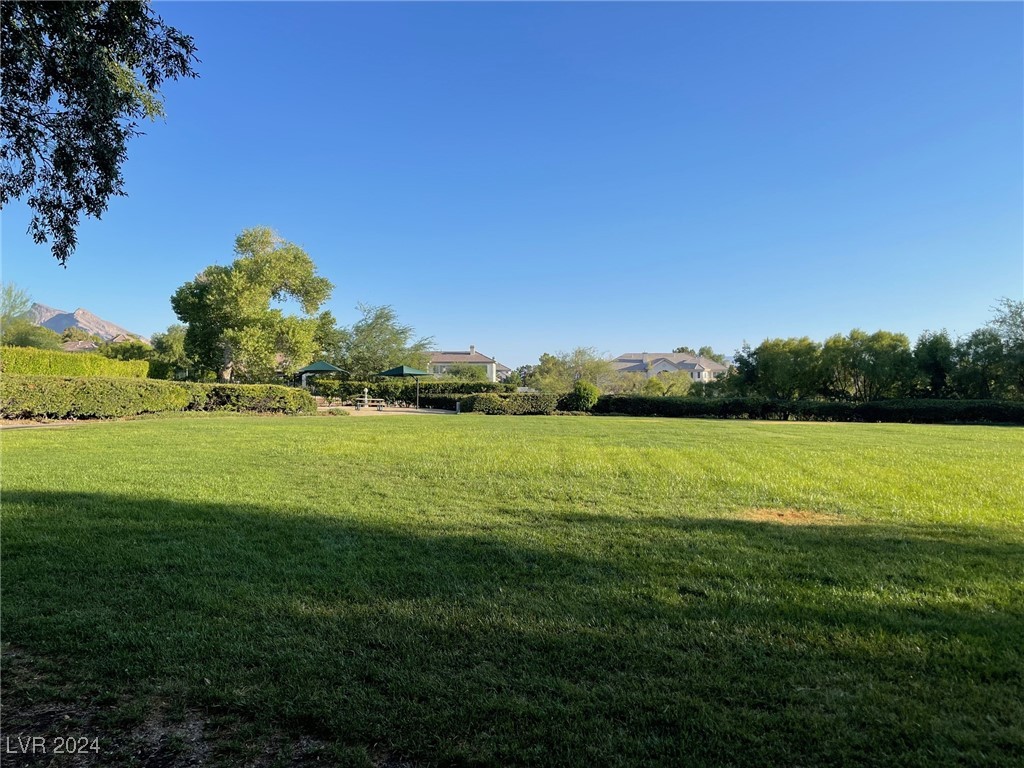 9324 Fontainbleu Drive