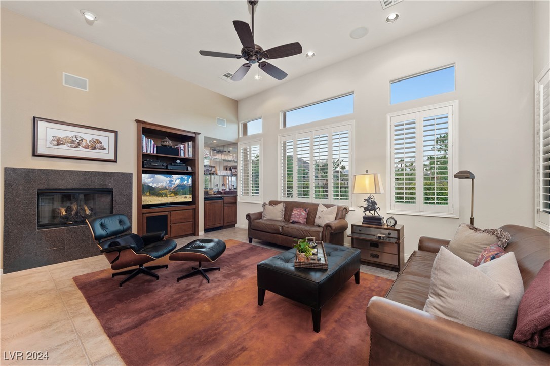 11516 Timber Mountain Avenue