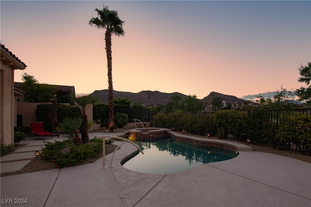 11516 Timber Mountain Avenue