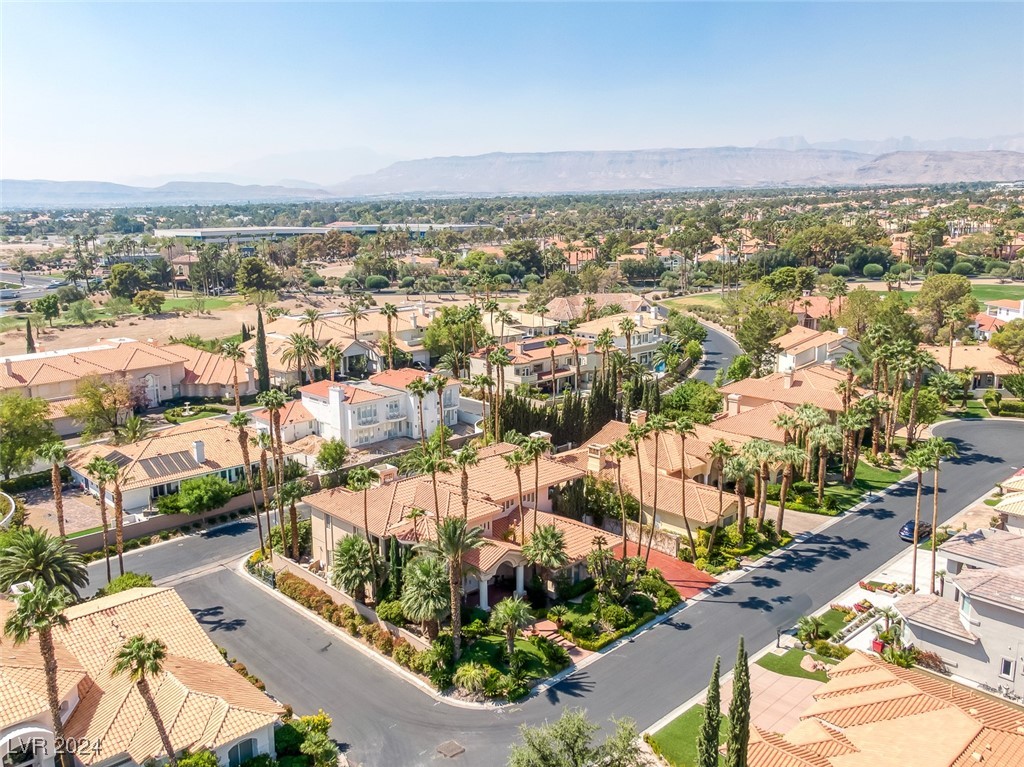 8617 Titleist Circle