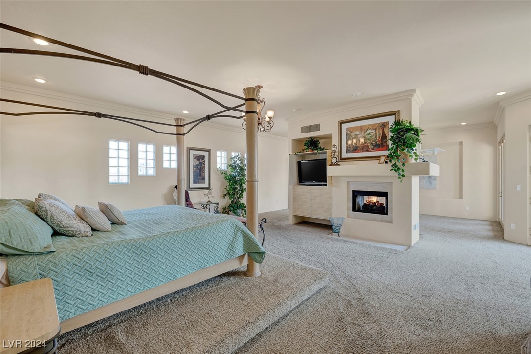 8617 Titleist Circle