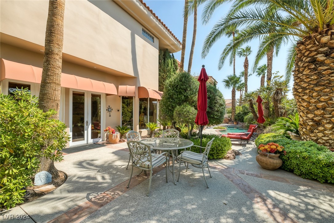 8617 Titleist Circle