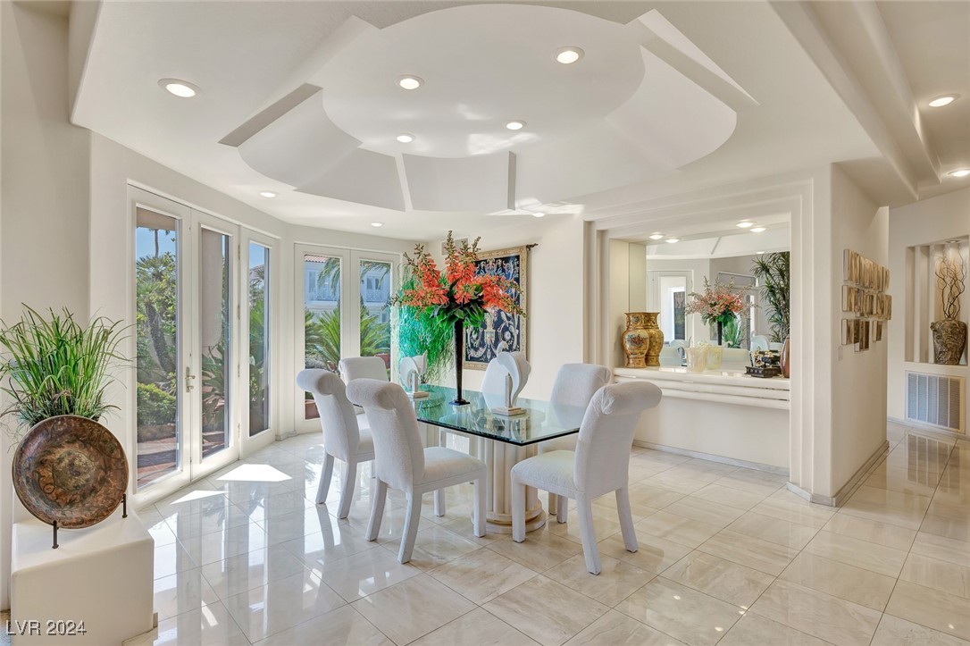 8617 Titleist Circle