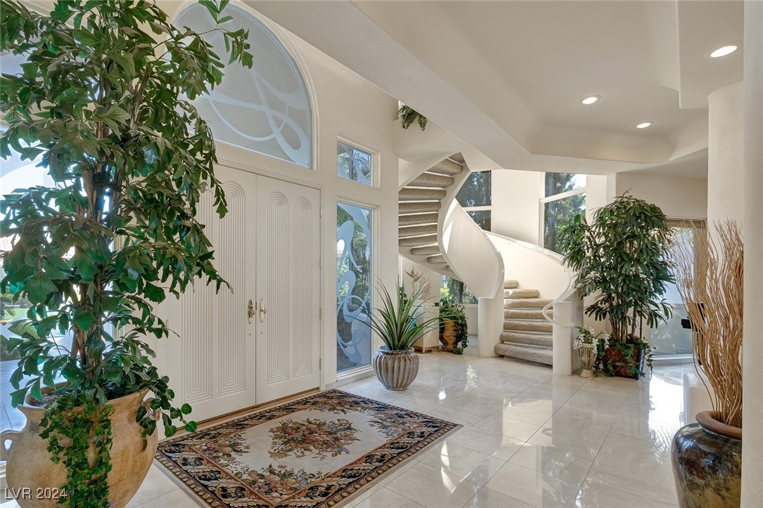 8617 Titleist Circle