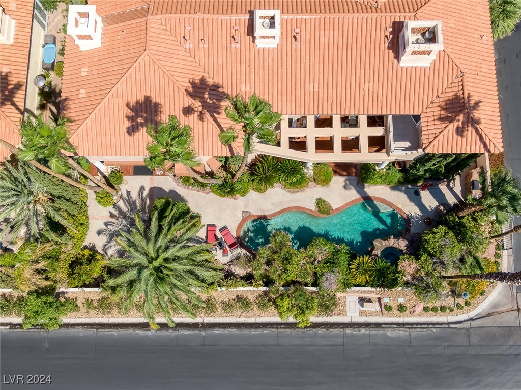 8617 Titleist Circle