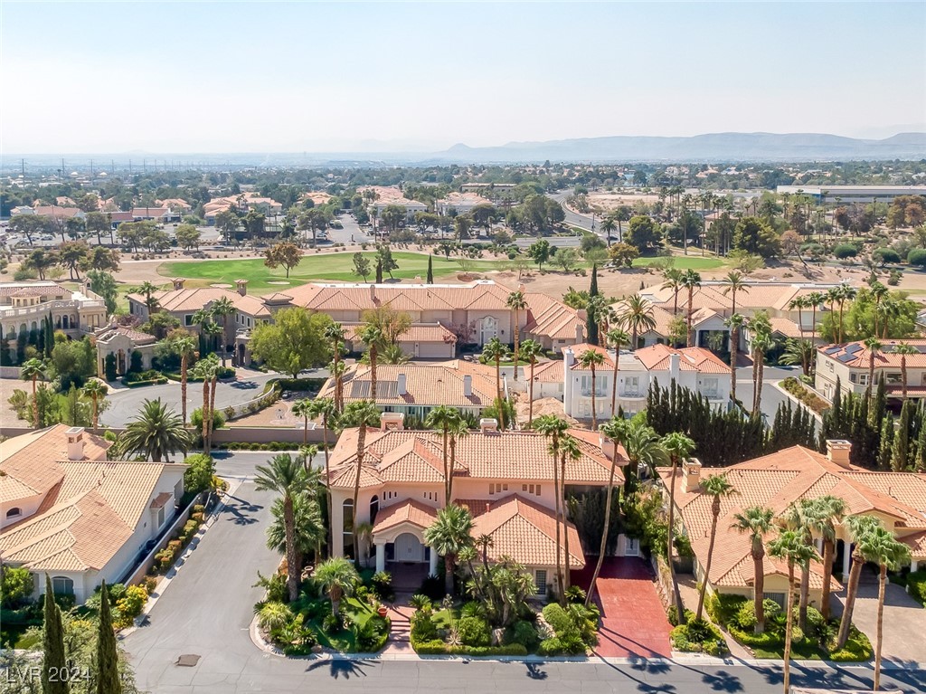 8617 Titleist Circle