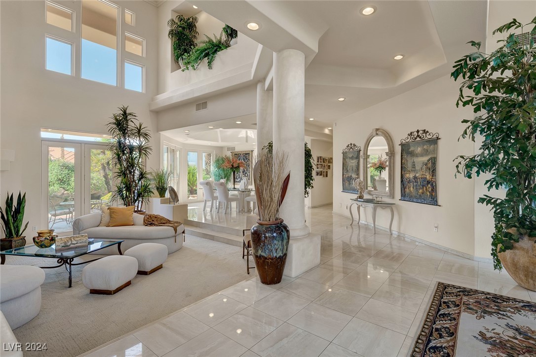 8617 Titleist Circle