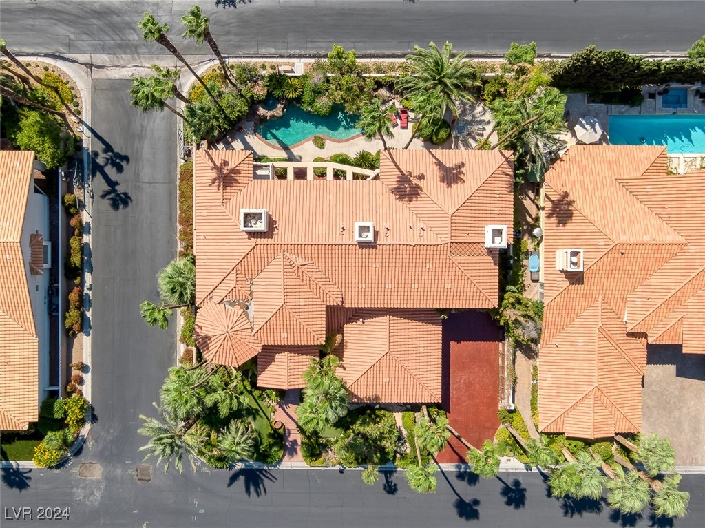 8617 Titleist Circle